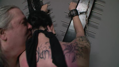 German BDSM MMV: BDSM - uso approssimativo di un giocattolo sottomesso in catene