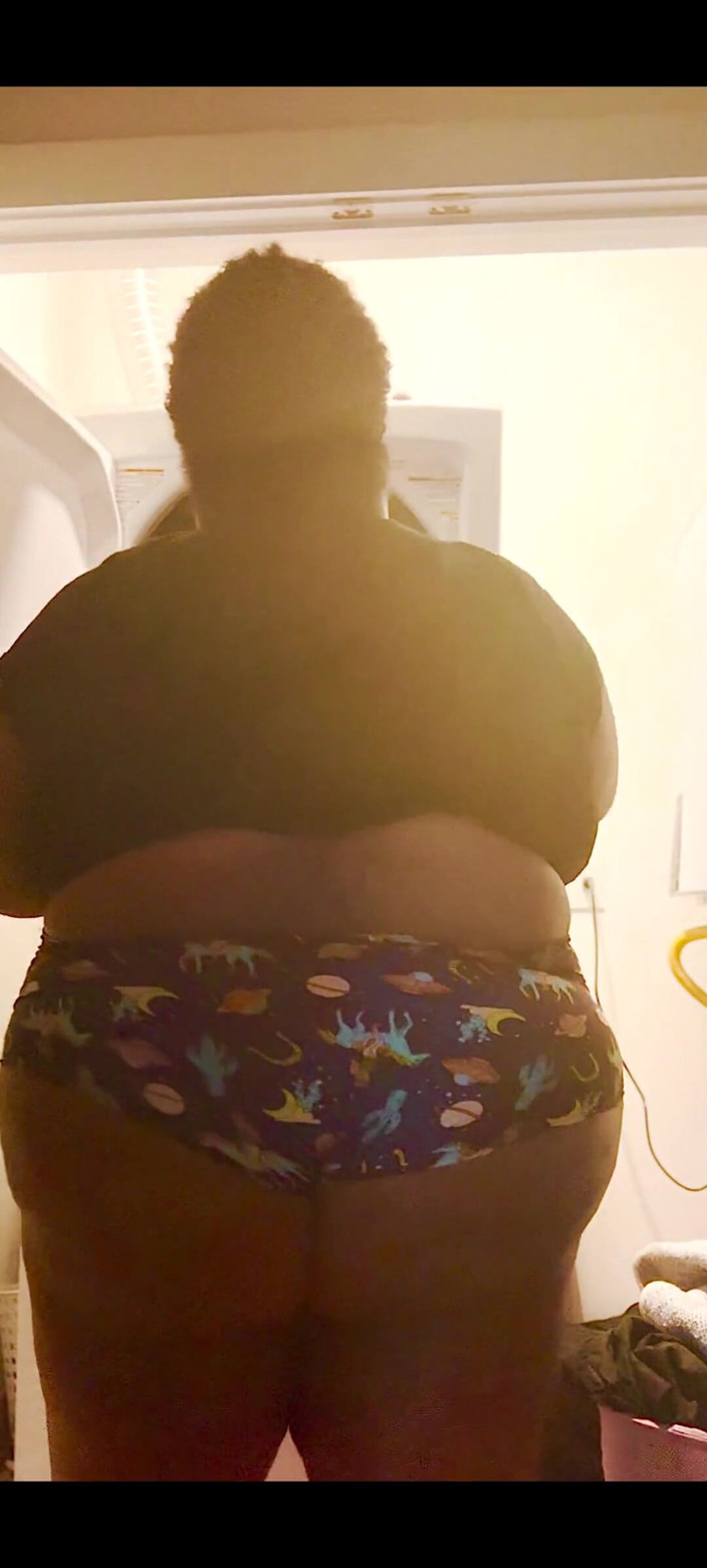 Monique Starr: Chytíte svou sexy, vysokou, bbw, ebenovou a nevlastní mámu, jak...