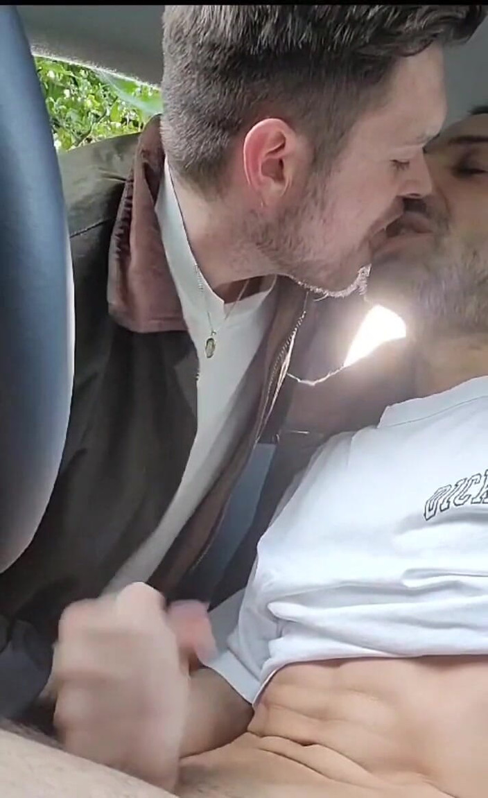 Twotwinkhusbands: Мы называем это сноггингом в Великобритании