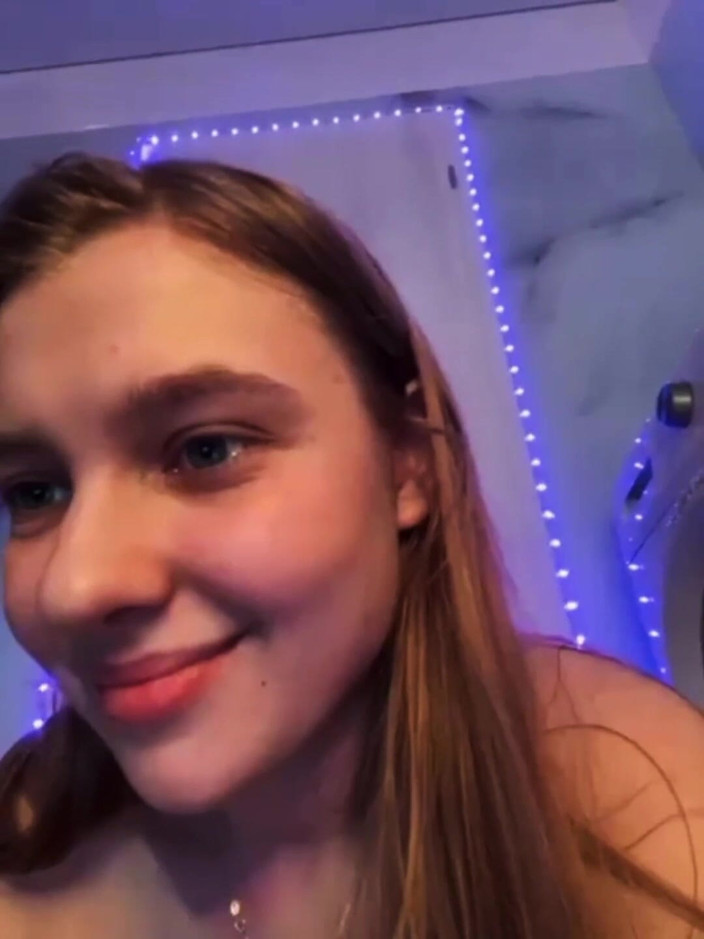 JuiceLussie: Pornstar Fucking Tight Pussy with Big Dildo