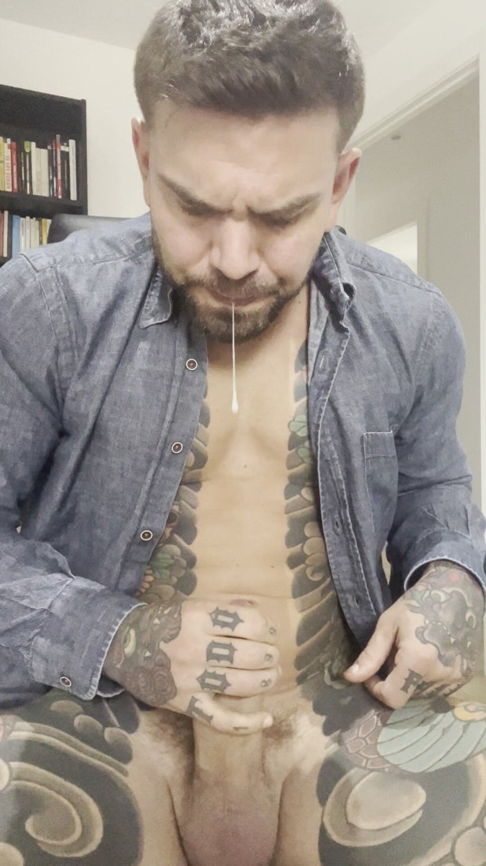 Juan Lucho Gay: I Masturbate with Only My Clothes on