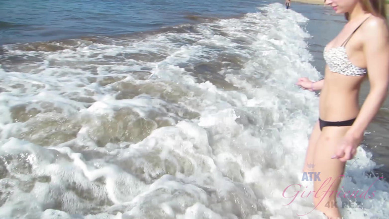 ATK Fans (Girlfriends): Virtual Vacation Hawaii with Sydney Cole 1/6