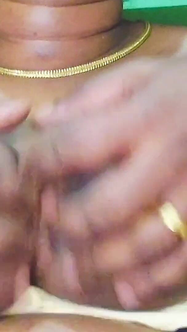 Desi Mohini: Hot Video, Desi Romance Kavita Indian Housewife