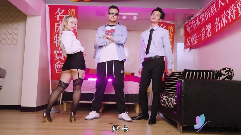 AV Jiali: Model iklan Taiwan yang hot ngentot sama sales yang ganteng