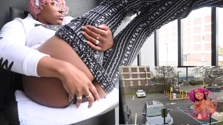 Peach Fuzz: Ebony masturbates