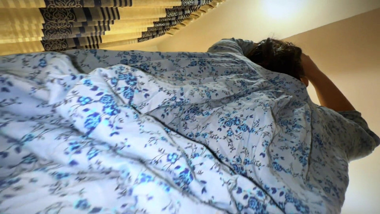 Aria Mia: Bella araba enormi tette penzolanti e culo grosso alta matrigna...