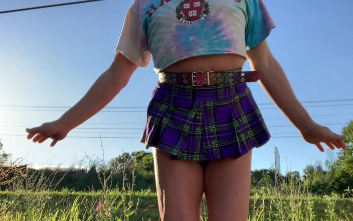 CindieLove: Totally Addictive Outdoor Slut