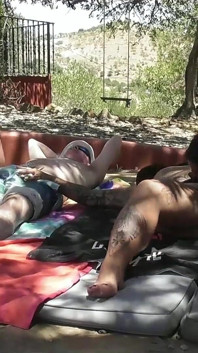 Mfff Relaxing in the Shade with Katt and Cheyenne