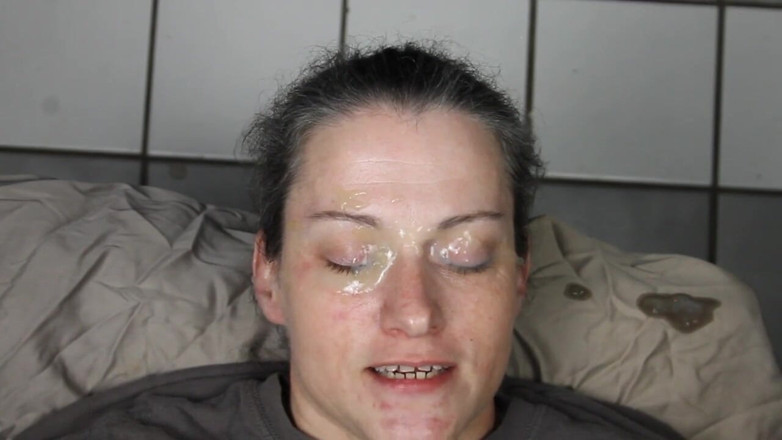 Dirty Dees: Dirtydees, des tonnes de sperme se font exploser dans mes...