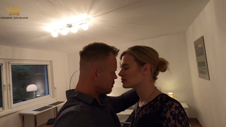 Creampie-Queens: Jane Blond Screams, Give It to Me Baby, I’m a...