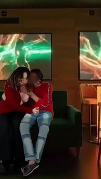 Ich, Der Karaoke-clubmanager, Und Mein Mann Filmen Alles