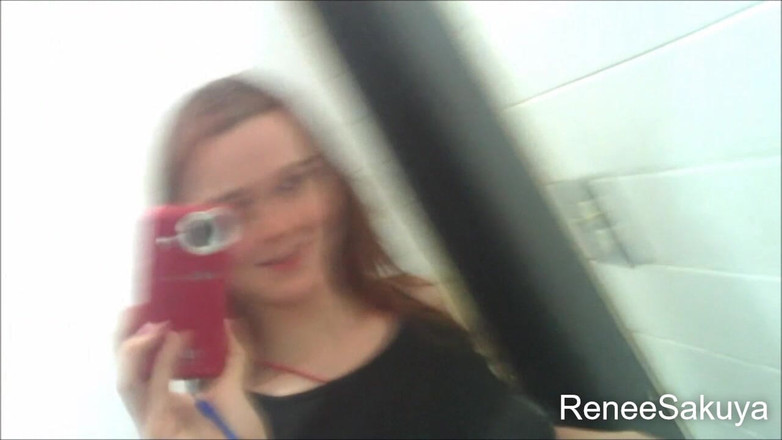 Renee Sakuya: ボディペイントおっぱい