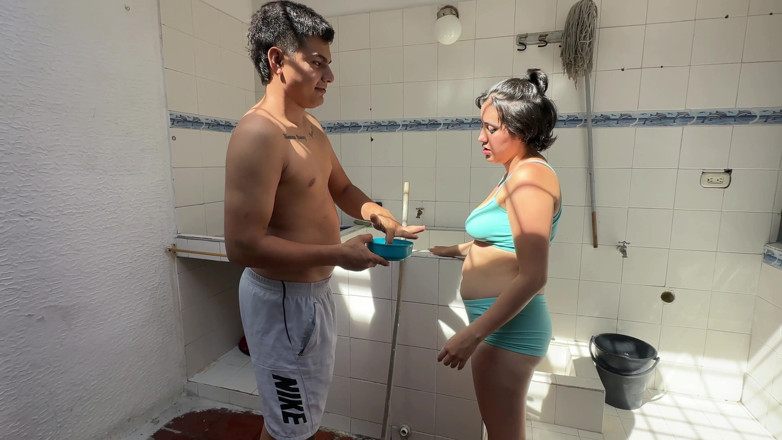 ManuelaAlvarez: I Help My Sexy Big Ass Stepsister Clean up in...