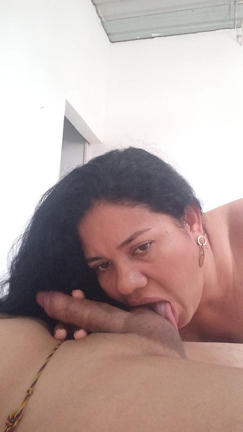 Valkyrieandluigy: Teman wanita menghisap kaya di katil