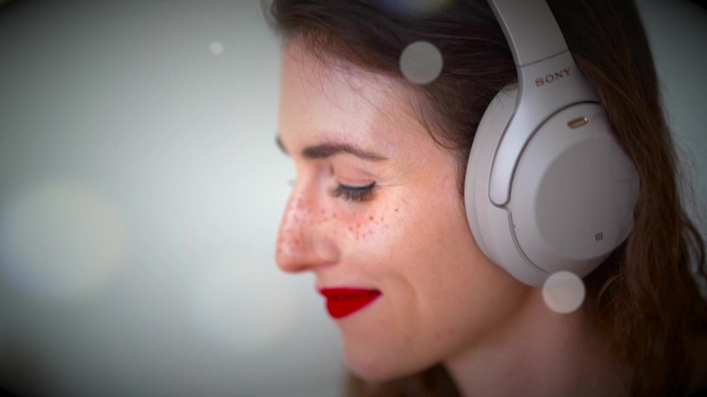 Piper Blush: Lingerie attraverso il letto al rallentatore