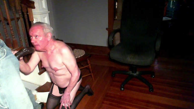 Erachi: Hur Erachi behandlar sin pappa