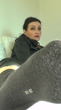 Pokaż swoją ekstremalną miłość do skarpetek! Lady Victoria Valente
