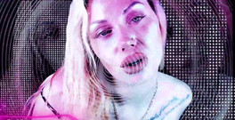 Goddess Misha Goldy: Jemně ti proniknu do mozku... Moje slova zazní přímo v...