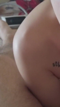 Best Of January Vol1 Submissive Thực hiện 2 Blowjob hoàn hảo