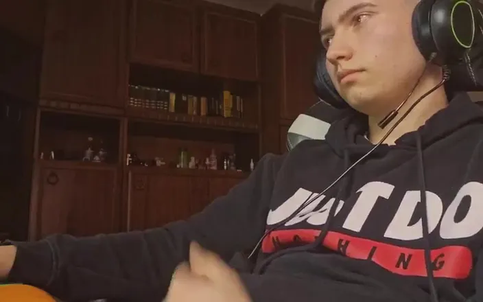 CockyBoy7: Gamer Boy Massive Cum - with Face