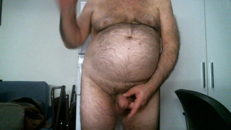 Coach Karl dude lodge: Trenér Karl tře a škrtí během živé kamerové show