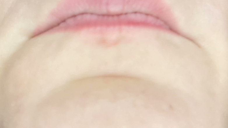 Nicoletta Embassi: Inside My Mouth Chew Chew &amp; Tongue (open Mouth Chew &amp; Tongue POV)