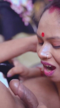 Le propriétaire de la maison Tharki et son serviteur partagent leurs femmes pour une baise hardcore en hindi (film complet)