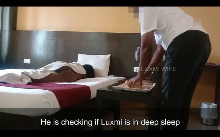 Luxmi Wife: Roomboy mira mi culo y correrse en pantalones