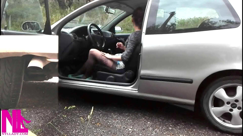 Nyllady: Revving Moje auto v sexy bytech Red Ballet