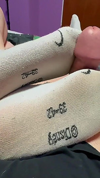 Německá Žena V Domácnosti Zblízka Footjob Výstřik Sexy VRásčité Chodidla