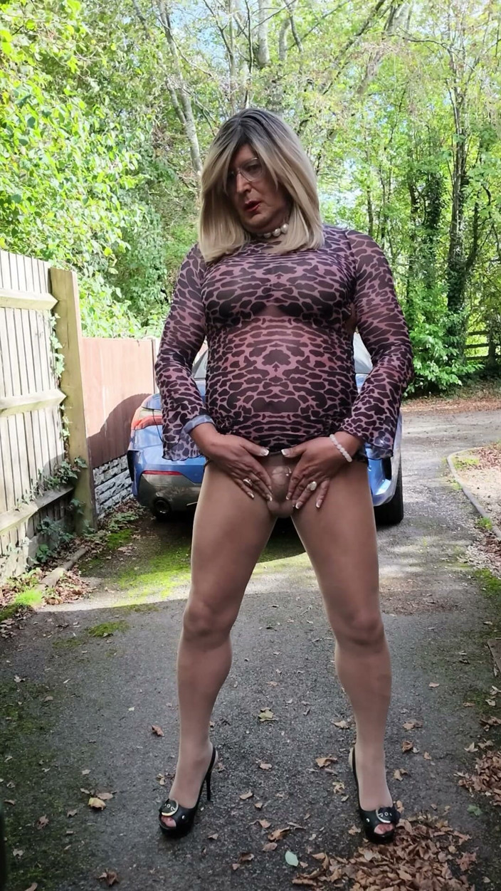 Kellycd2022: Sexy Crossdresser Kellycd2022 in My Little Leopard Print Dress Seamless...