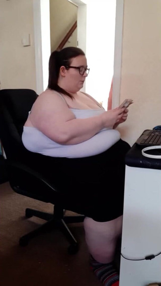 SSBBWLadyBrads: BOS FANTASI DONUT AWEK MONTEL