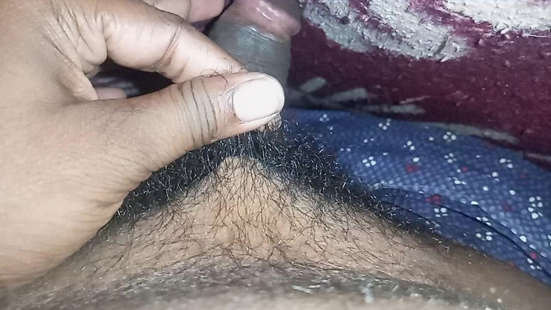 Hungry cliff: Desi čůrák