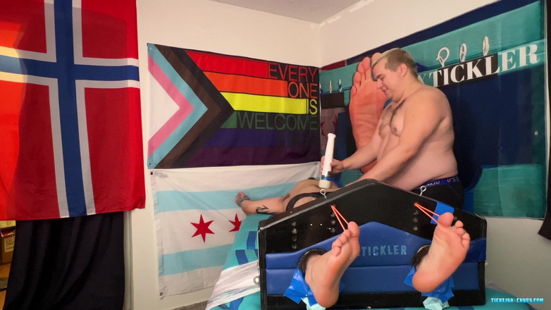 Ticklish Chubs: Mengunjungi trans menggelitik penggemar evan