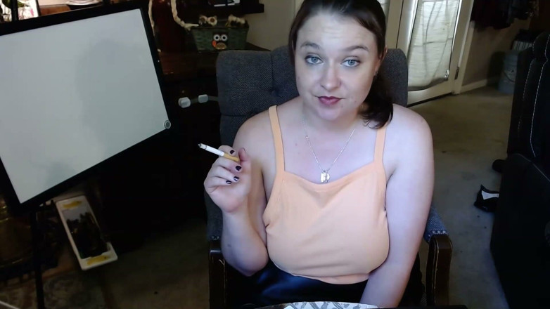 Mistress Michella Marijuana: La amante fumadora hace una doble sesión