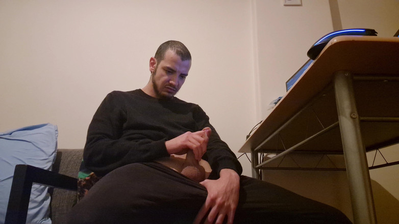 Fitguywithbigdick: Koule plné mrdky konečně vyprázdněné