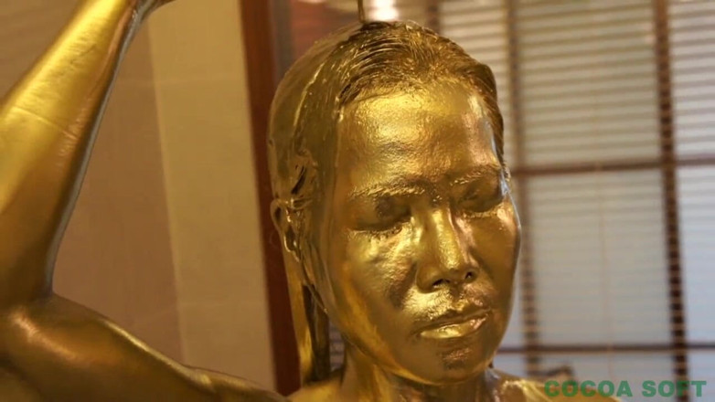 Cocoa Soft: This is the 4th in the world metallic body painting series