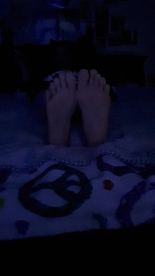 Gh0st781: พวกเราเป็นการเย็ดกันแบบ tickle ของเธอ