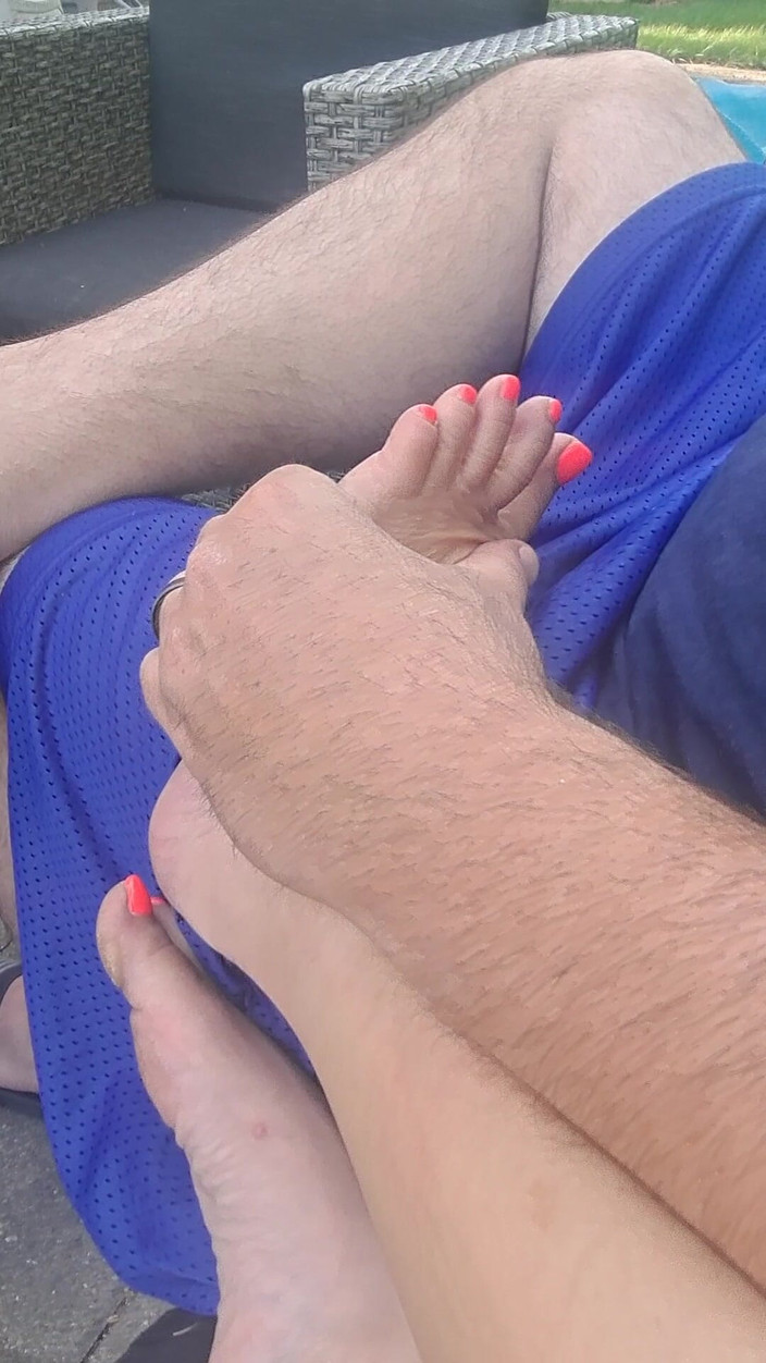 Naughty alchemy: Urut kaki