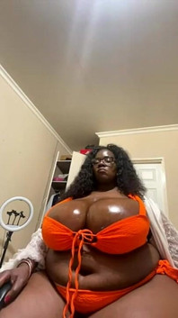 Ebony BBW Striptease & Ass Worship