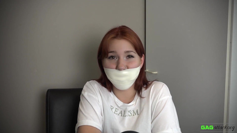 Gag Attack: Red Foxy - băng microfoam bịt miệng