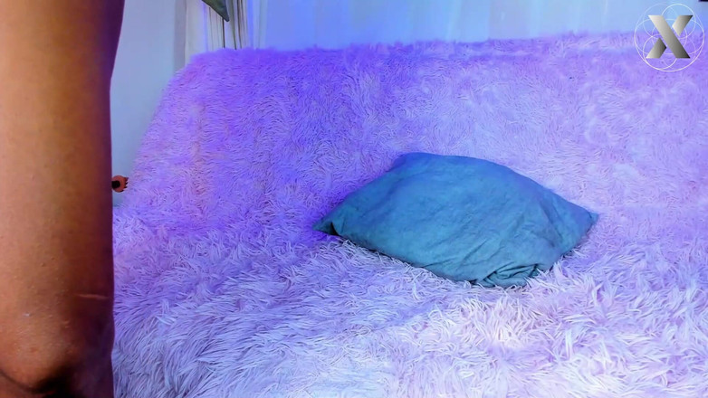 Feet Lovers club: दो समलैंगिक वेश्याएं गीली चूत को तब तक चाटती हैं जब तक कि वे फुहार न करें