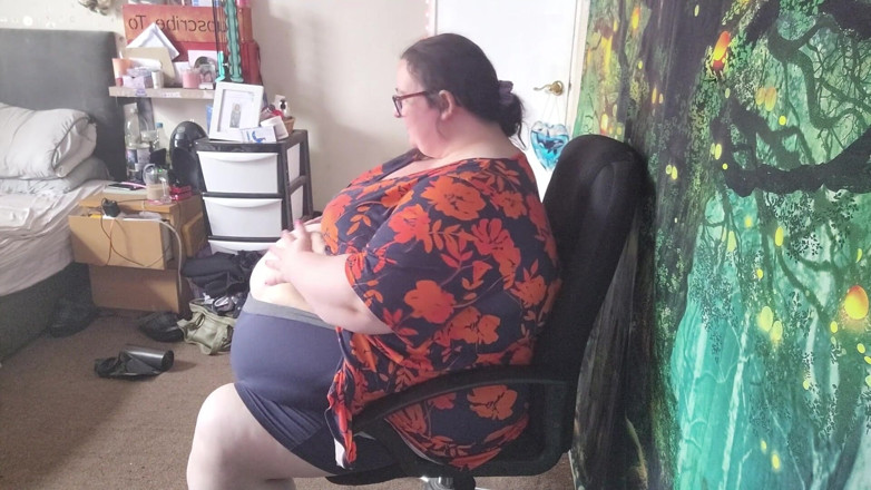 SSBBWLadyBrads: SSBBW Goddess Grwm Part 2 Sexy Body