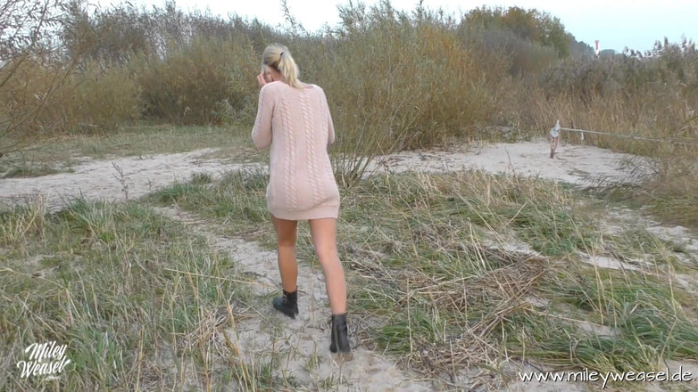 Miley Weasel: Cute Blonde Babe fucked in the Ass by Stranger !!