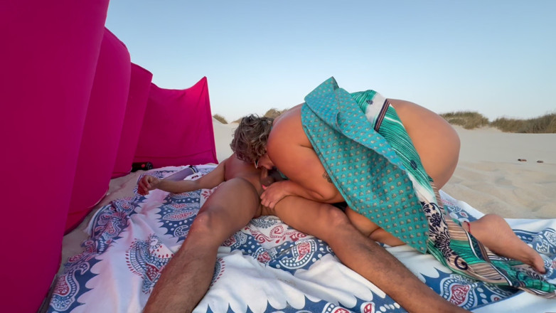 Vitoria Coronado: Bogaty seks na plaży z brazylijską blond mamuśką i siusiu...
