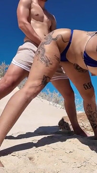 Skutečná batůžkářka gf ošukaná v australském plážovém ráji!