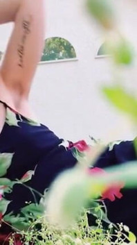 "Acostarse en la hierba, gfe"