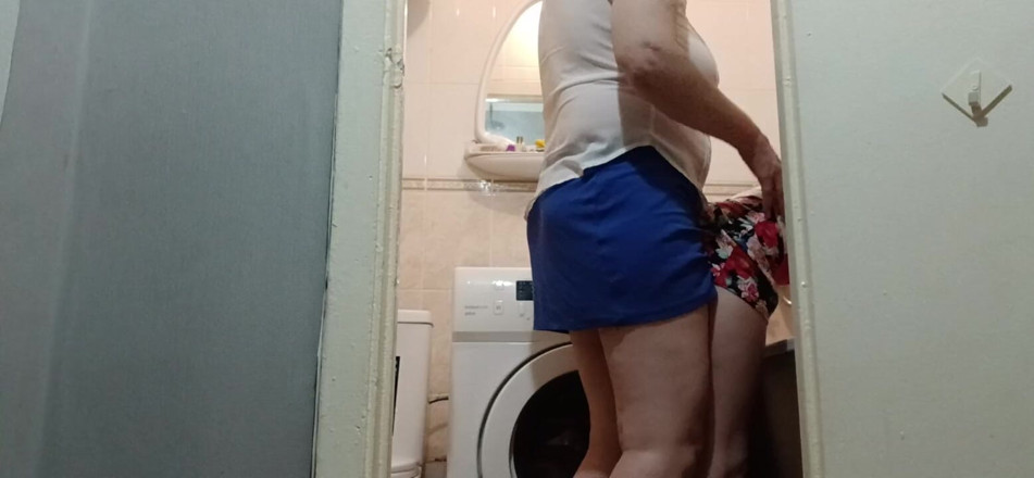 Lesbian-candys: Kocamı lezbiyen üvey kız kardeşiyle aldatıyorum