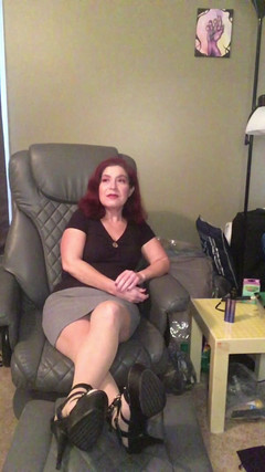 Elianna: Bos majikan dengan memek sempit ini dipuasin sama kontol besar...