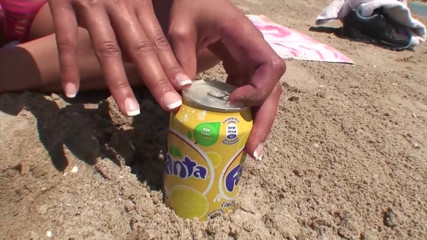 Reality Babes: Sexy meid op het strand is in voor wat neuken
